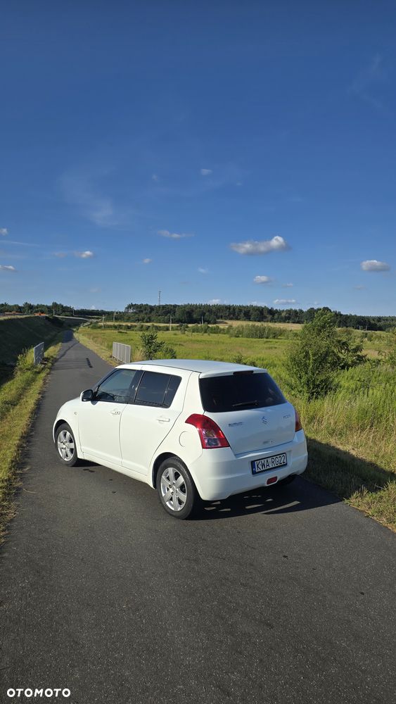 Suzuki Swift 1.3 GS / Premium - 4
