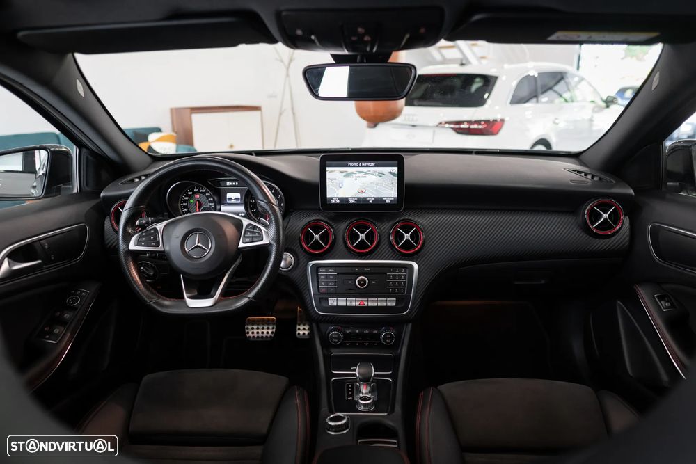 Mercedes-Benz A 45 AMG 4Matic Speedshift 7G-DCT - 38