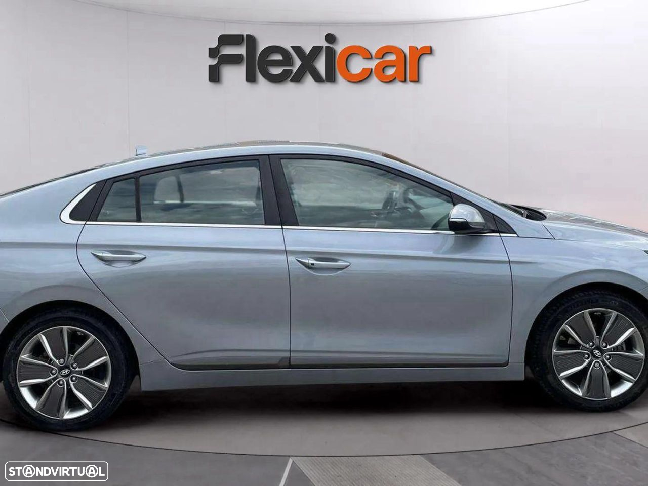 Hyundai Ioniq 1.6 GDI HEV Hybrid Tech - 8