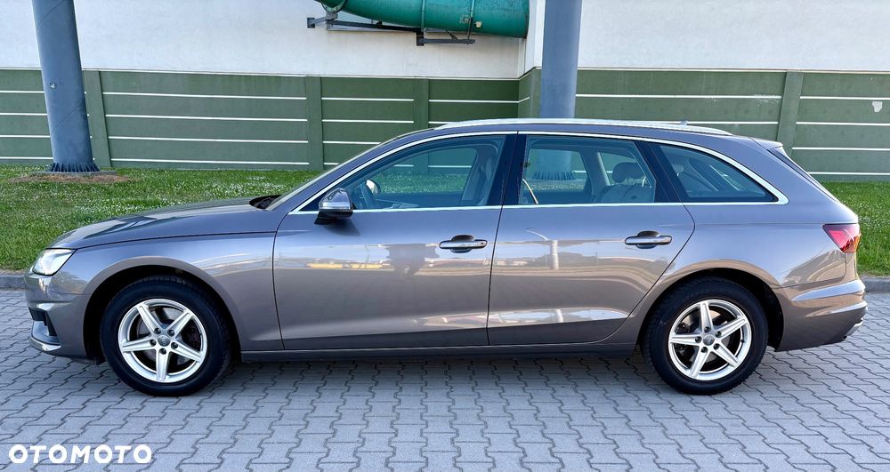 Audi A4 Avant 35 TFSI design - 13