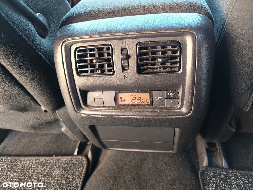 Nissan Pathfinder - 17