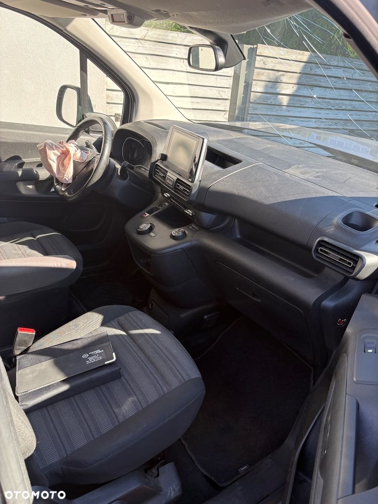 Opel Combo 1.2 Turbo Elite S&S - 9