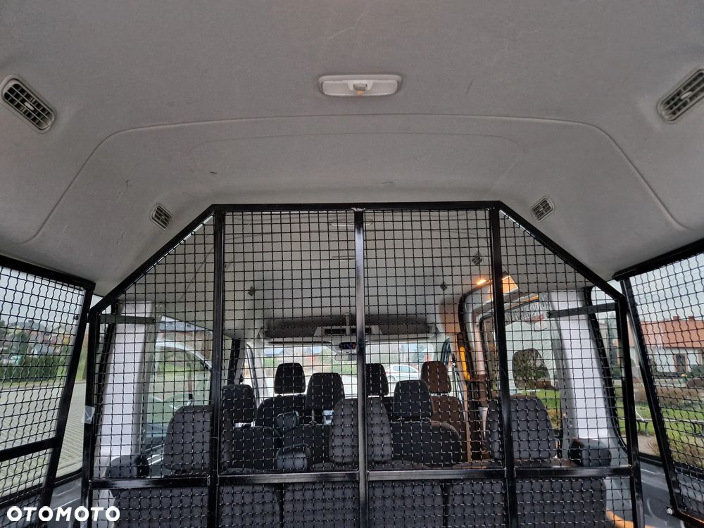 Ford Transit - 25