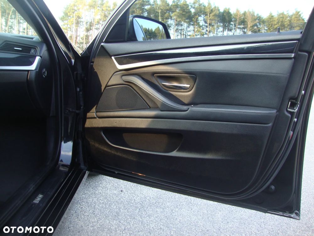 BMW Seria 5 520d - 15