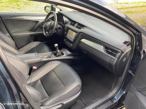 Toyota Avensis Touring Sports 1.6 D-4D Luxury+GPS - 33