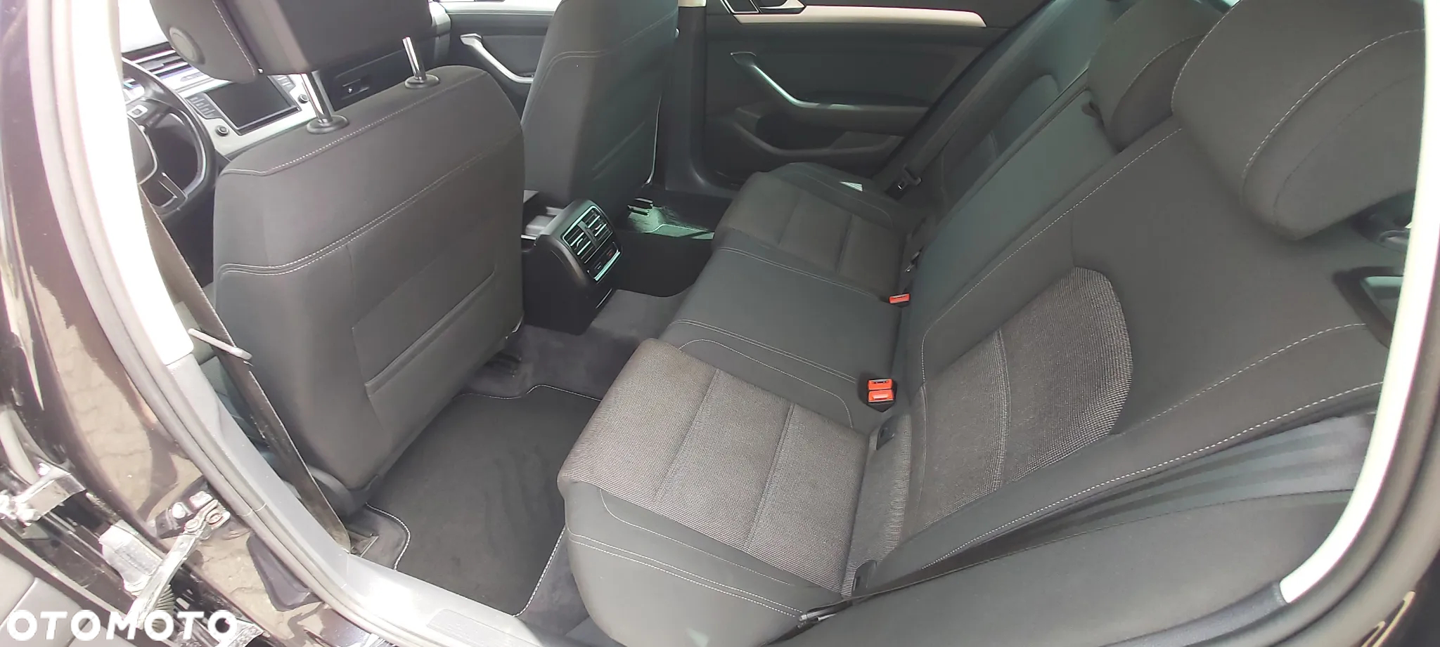 Volkswagen Passat 2.0 TDI BMT 4Mot Highline - 9