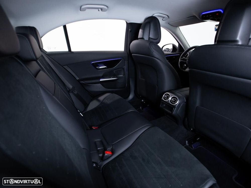 Mercedes-Benz C 180 9G-TRONIC AMG Line Advanced - 12