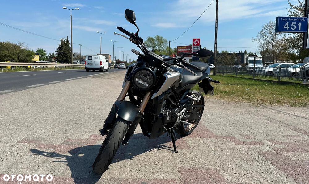 Honda CB - 4