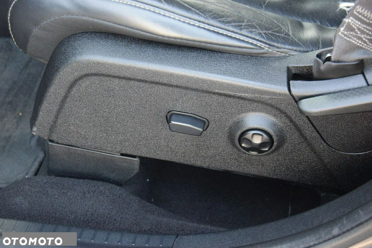 Fiat Freemont 2.0 Multijet 16V DPF Automatik Allrad Black Code - 28