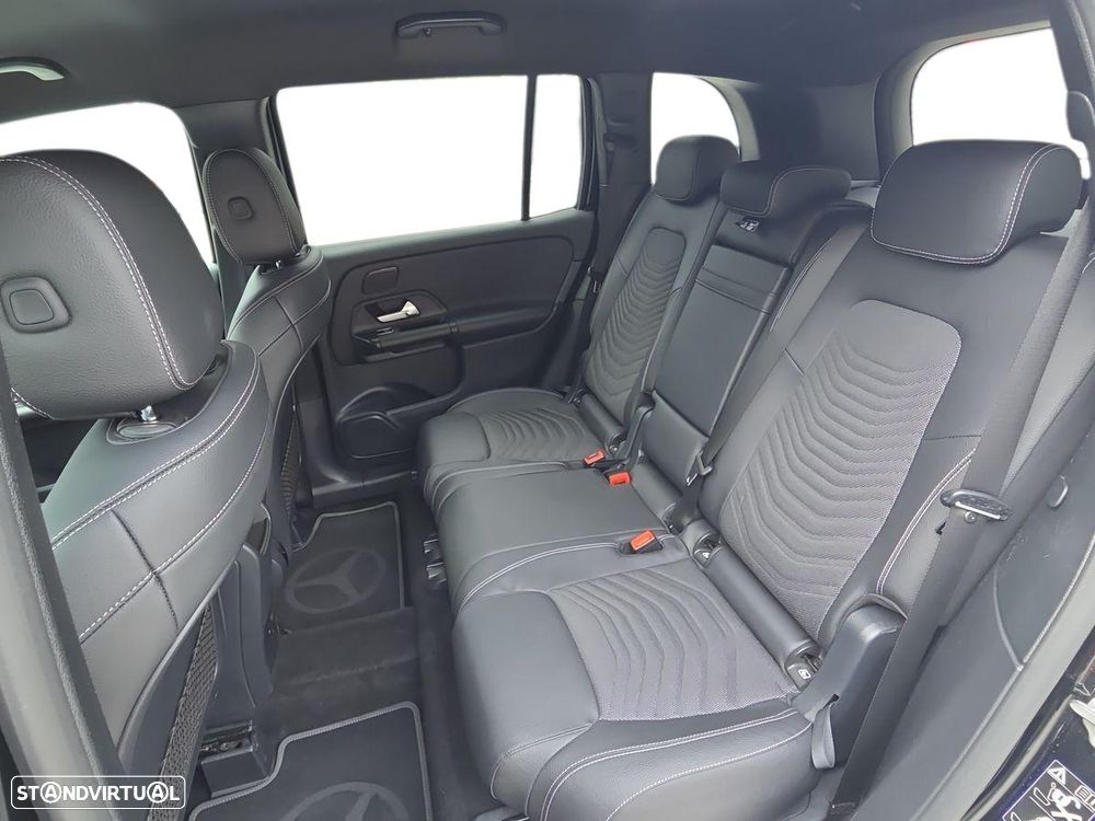 Mercedes-Benz GLB 180 - 23