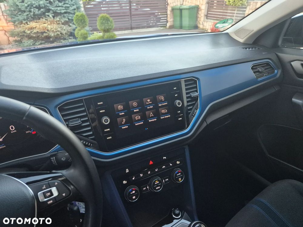 Volkswagen T-Roc - 18