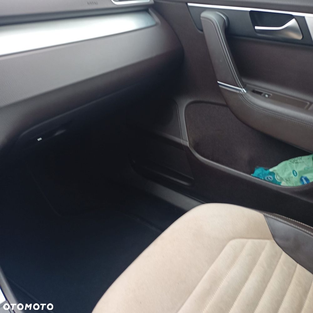 Volkswagen Passat - 3