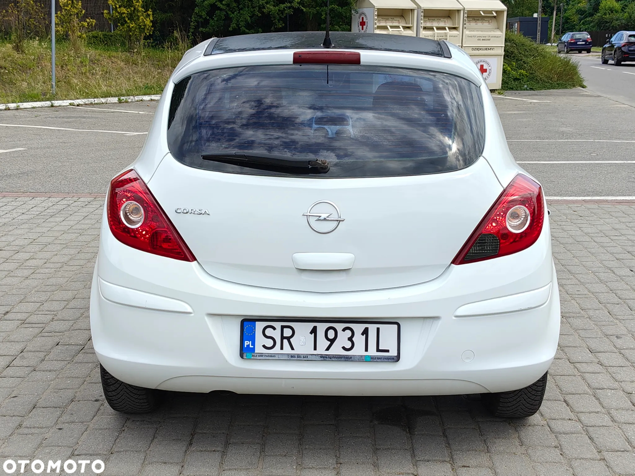 Opel Corsa 1.2 16V Cosmo - 9