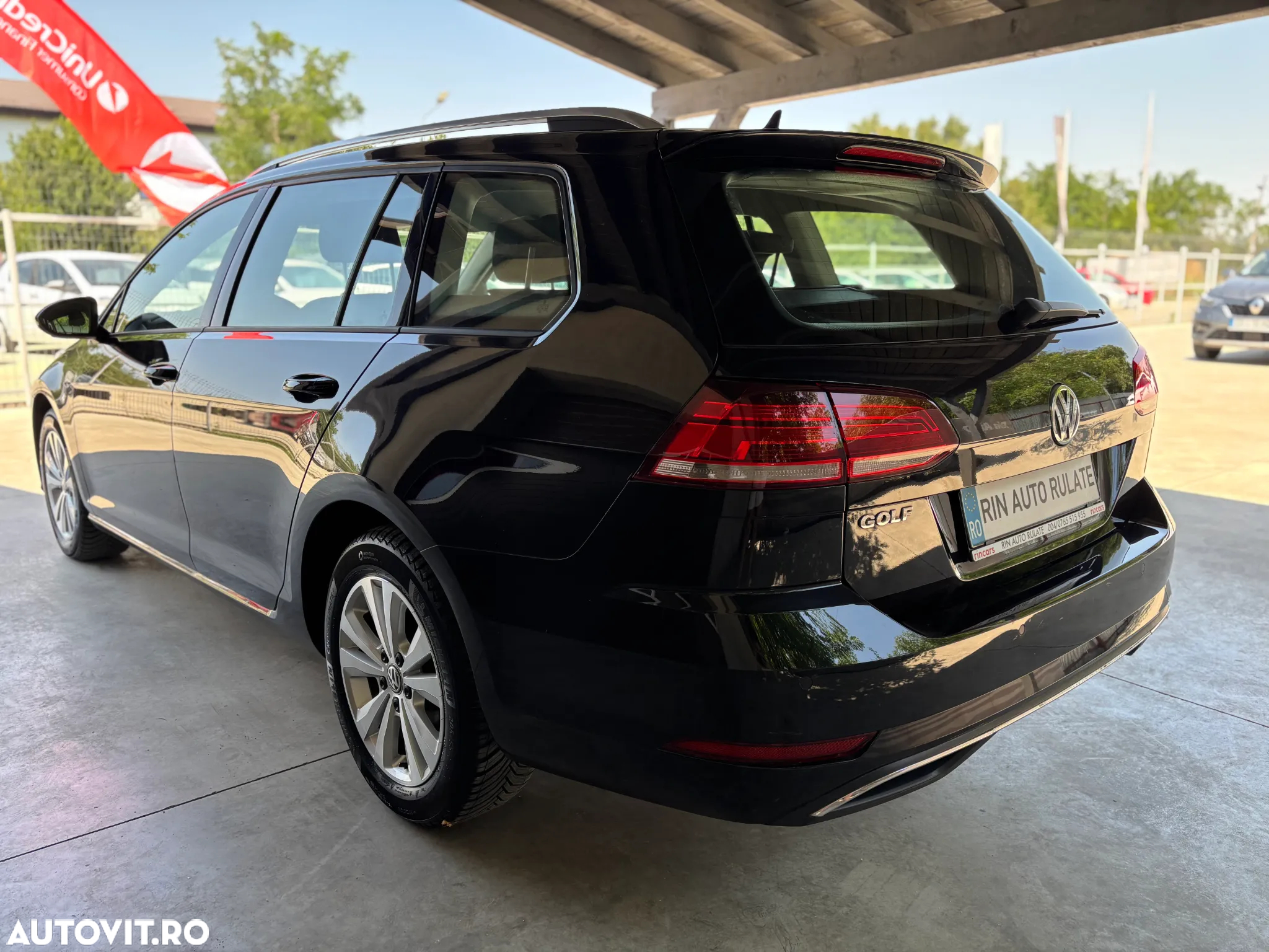 Volkswagen Golf 1.6 TDI Trendline - 9