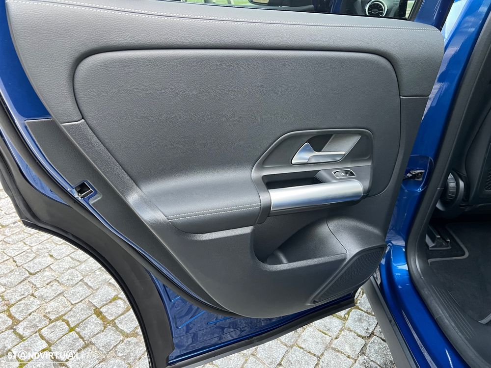 Mercedes-Benz EQA 300 4Matic - 22