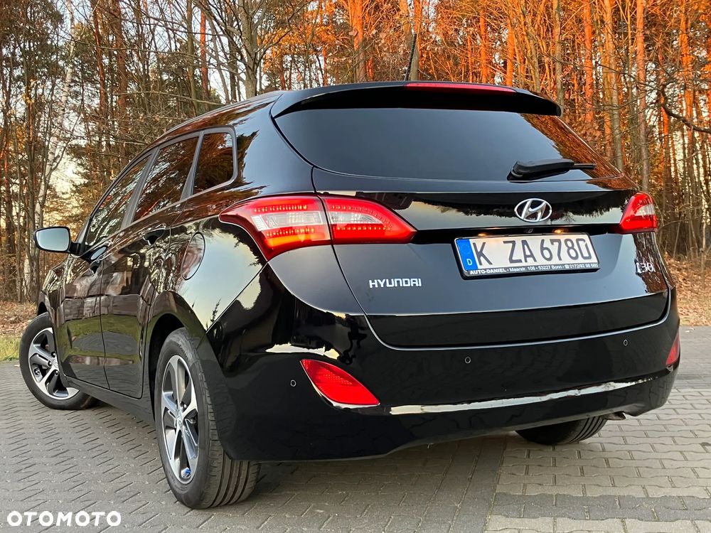 Hyundai i30 1.6 GDI BlueDrive Premium DCT - 9