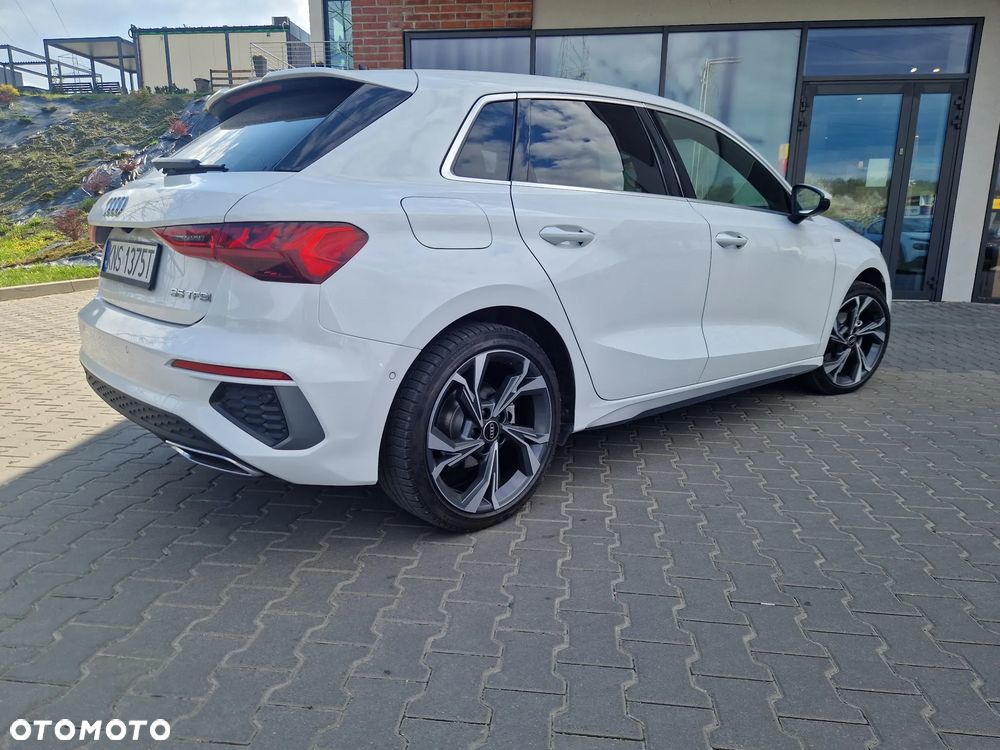 Audi A3 Sportback 35 TFSI S tronic S line - 4