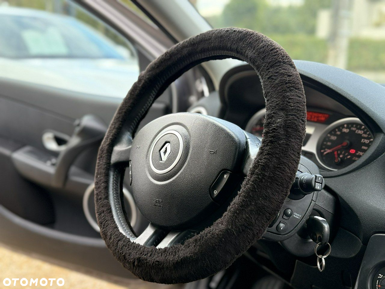 Renault Clio - 17