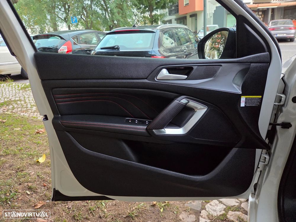 Peugeot 308 PureTech 130 EAT6 Stop & Start GT-Line Edition - 11