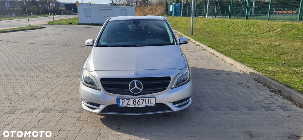 Mercedes-Benz Klasa B 180 (BlueEFFICIENCY) 7G-DCT - 2