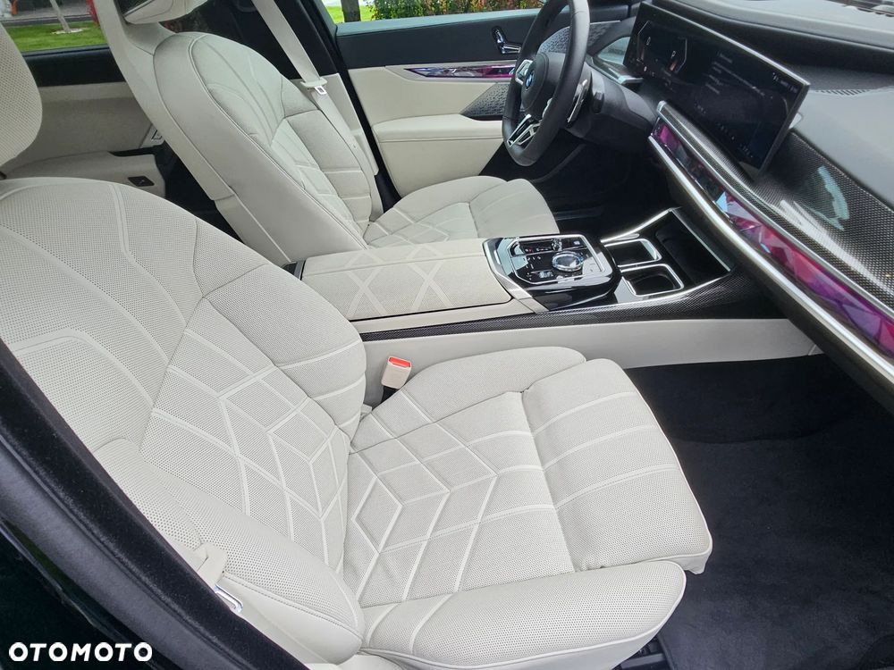 BMW Seria 7 740d xDrive - 11