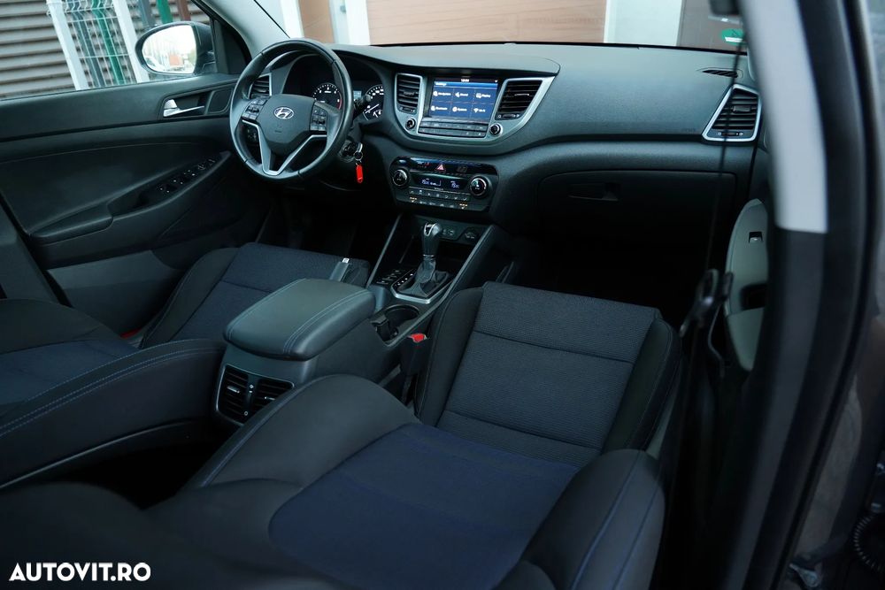 Hyundai Tucson 2.0 CRDI 4WD 6AT Style - 11