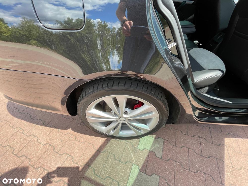 Skoda Octavia 2.0 TDI CR DPF RS - 33
