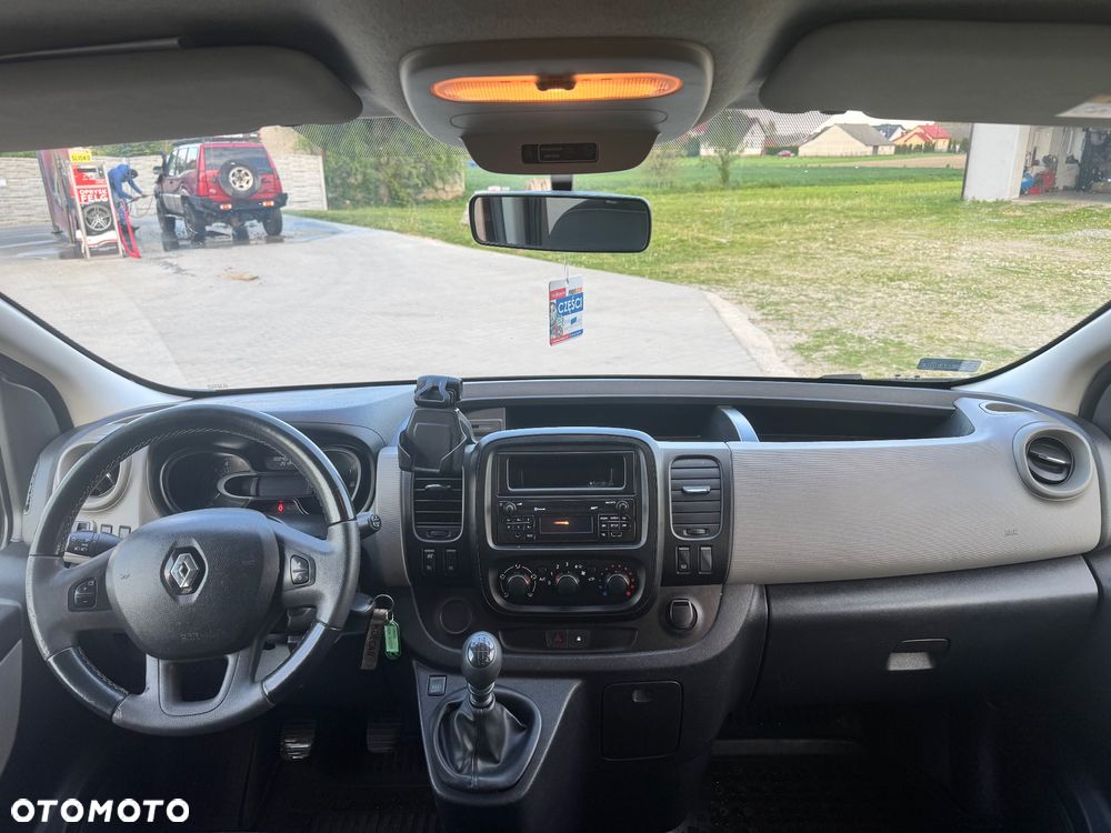 Renault Trafic Grand 1.6 dCi - 10