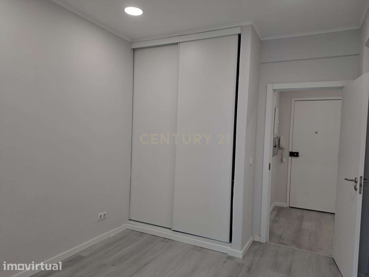 ApartamentoT1, com remodelação total - Grande imagem: 5/20