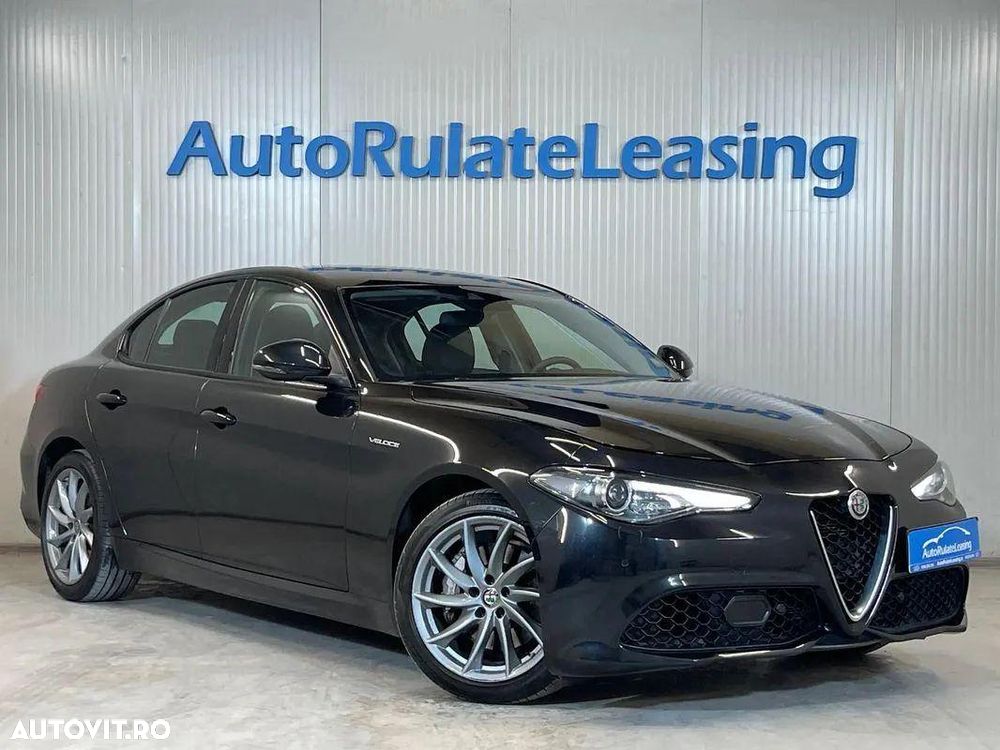 Alfa Romeo Giulia 2.2 AT8-Q4 Veloce - 3