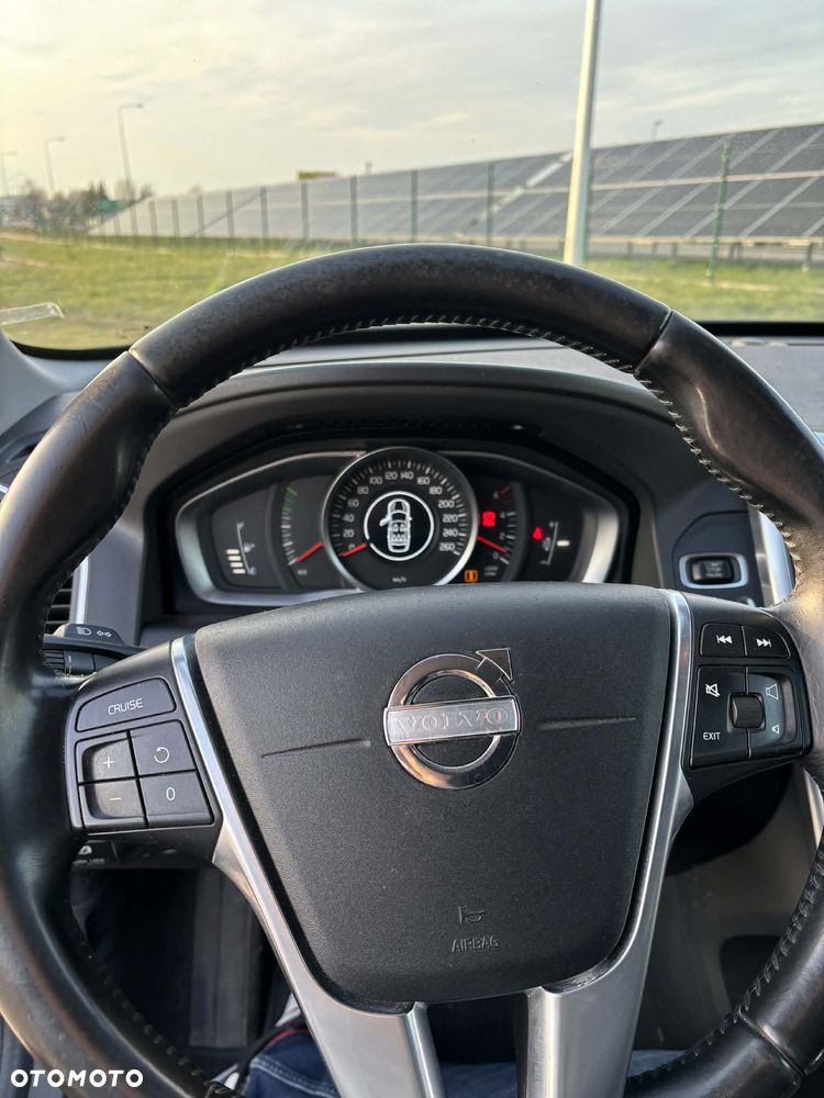 Volvo XC 60 D3 Momentum - 11