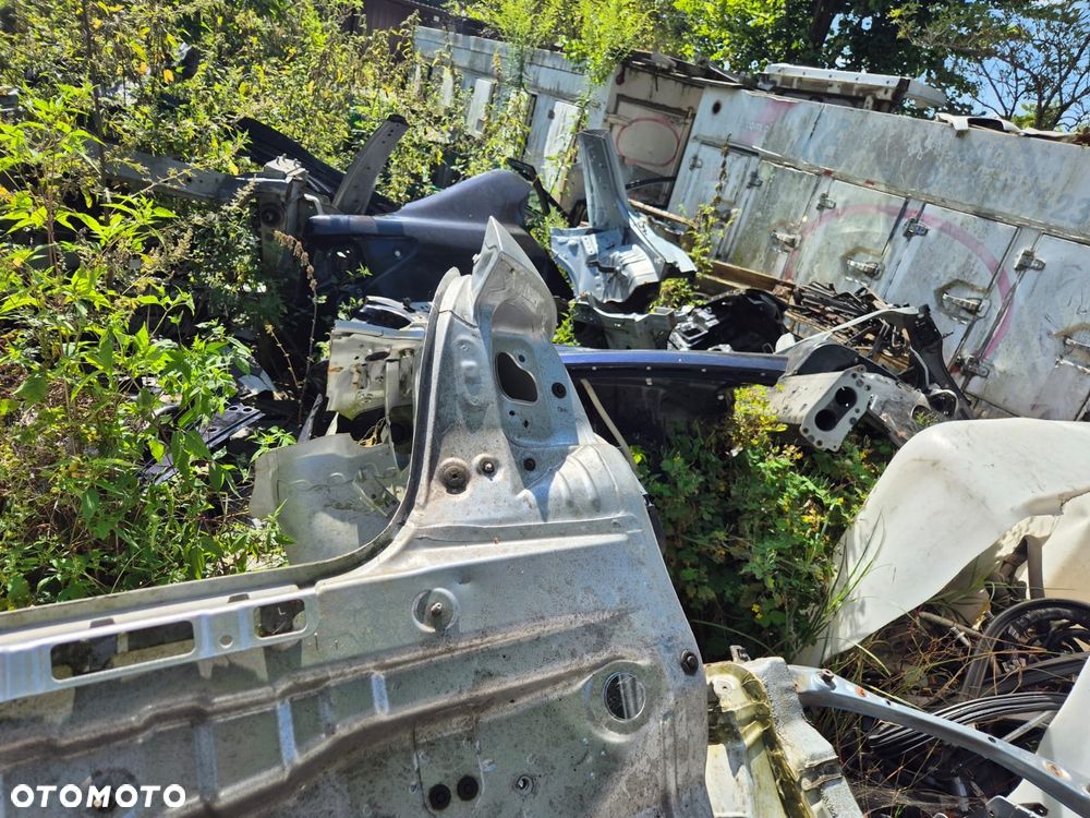 PAS TYLNY PODGŁOGA BAGAŻNIKA LEXUS LS460 LS600H 20016-2017 - 2