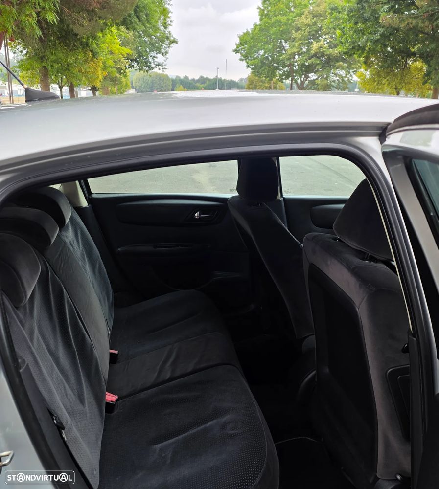 Citroën C4 1.6 HDi Exclusive - 13