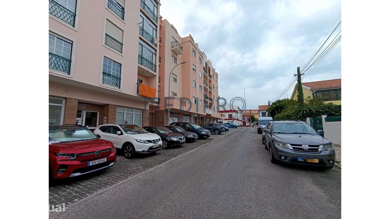 Garagem com 30 m2 | Centro Mem Martins - Grande imagem: 3/12