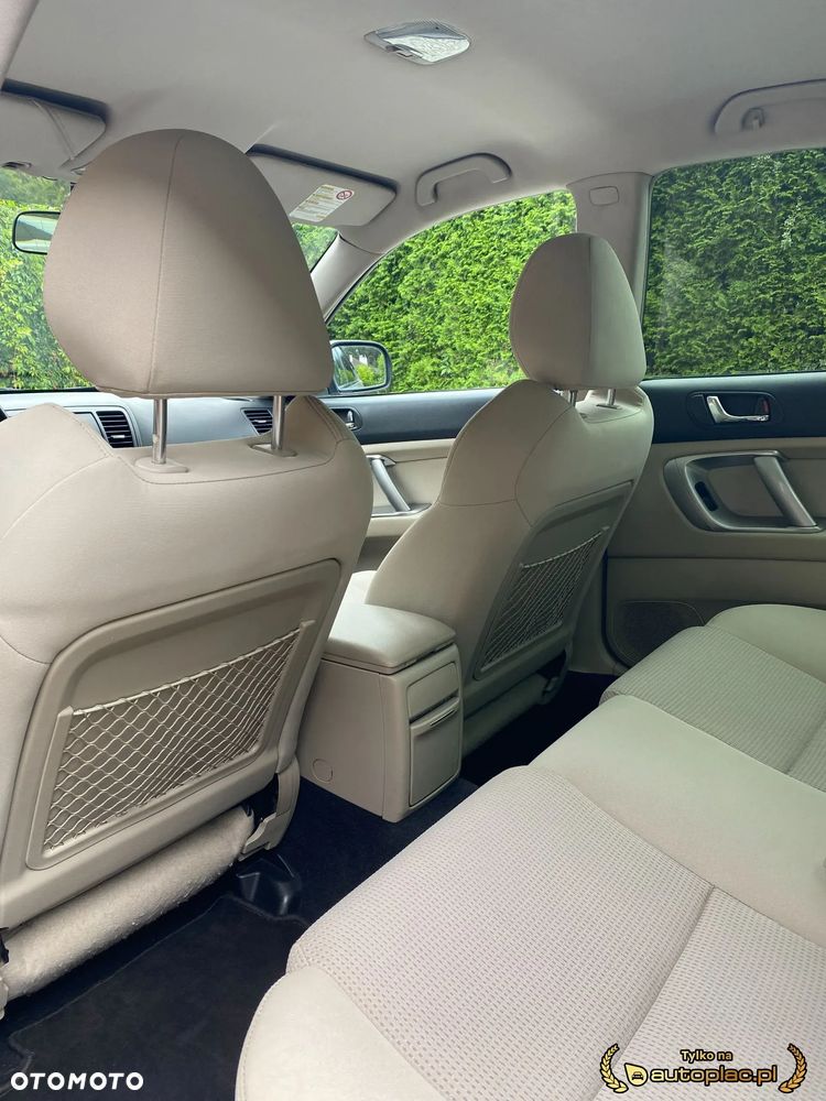 Subaru Legacy - 9