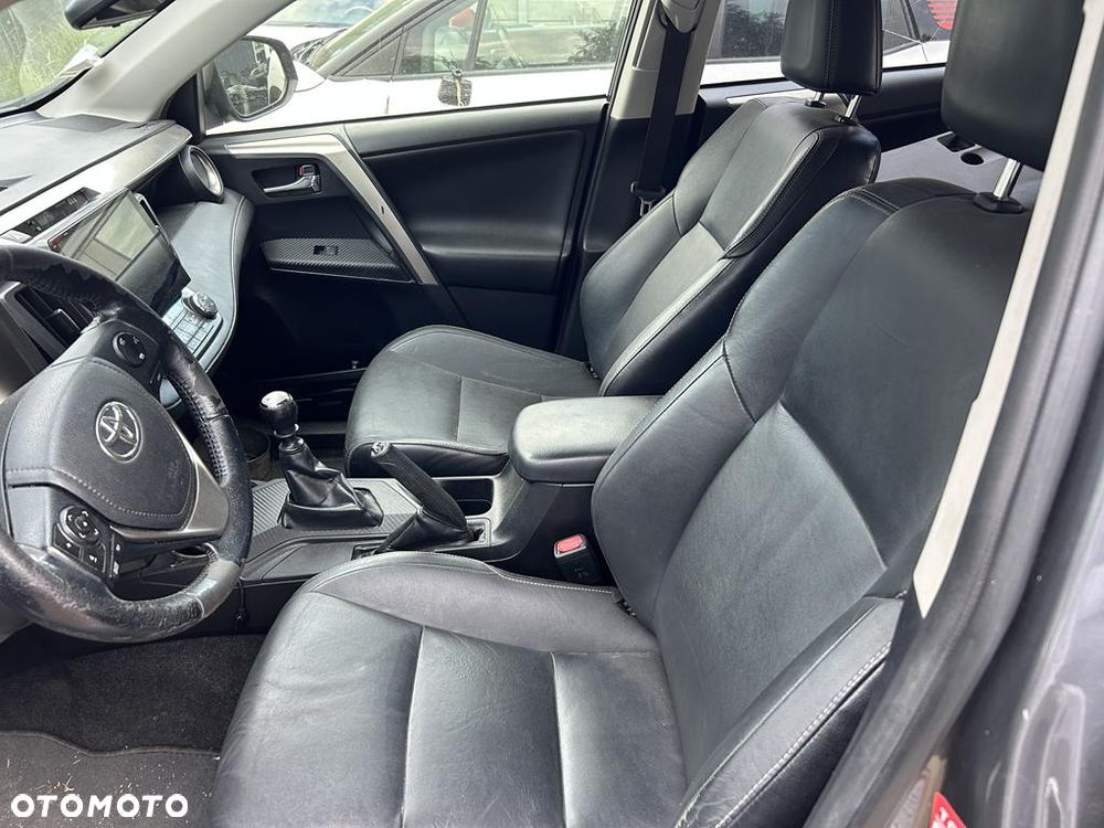 Toyota RAV4 2.0 D-4D 4x4 Executive - 9
