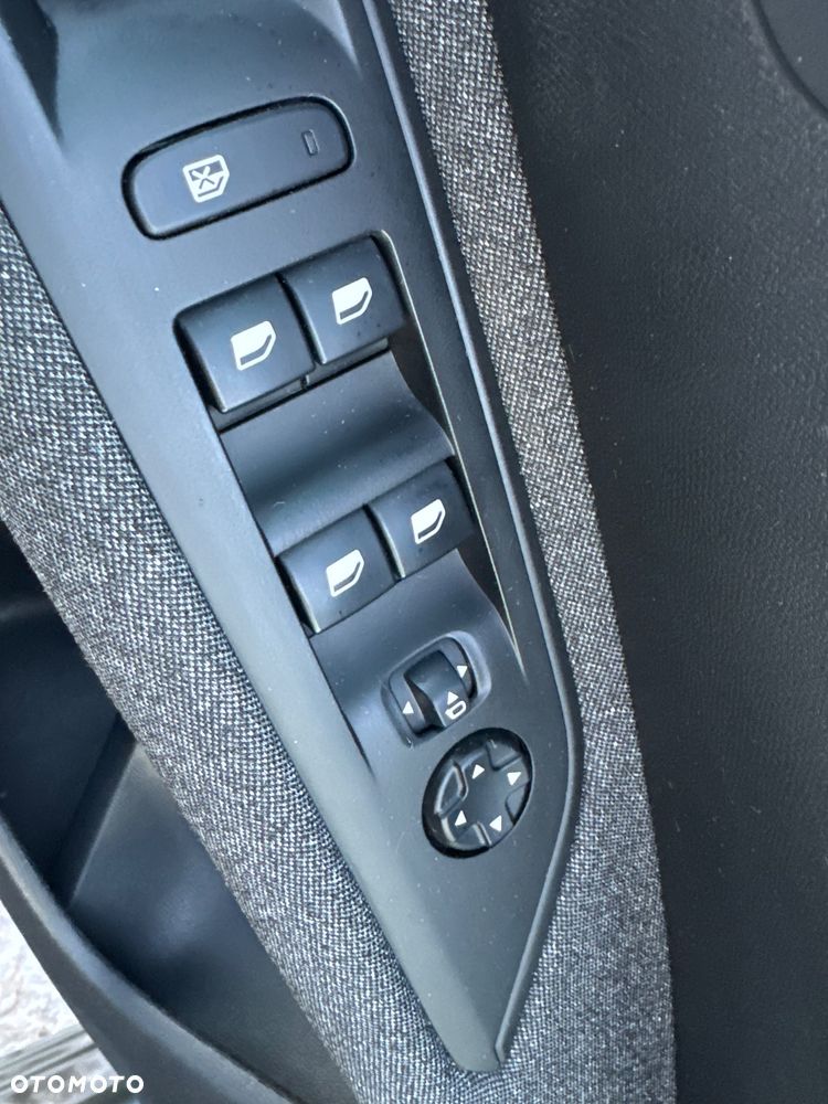 Peugeot 3008 BlueHDi 130 Stop & Start Active Business-Paket - 28