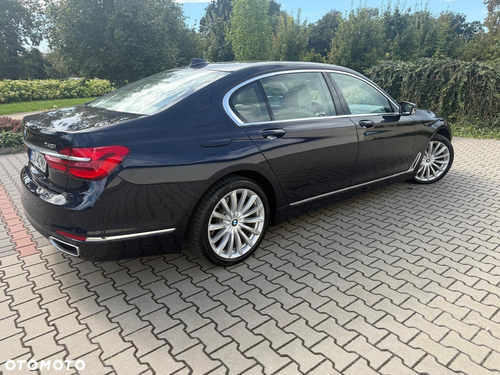 BMW Seria 7 740Li - 4