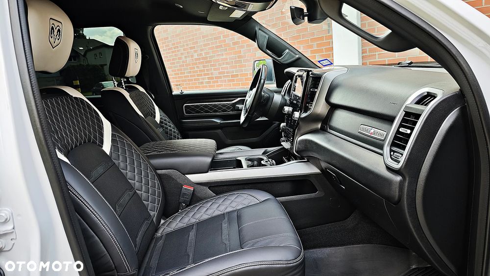 RAM 1500 5.7 Crew Cab Shortbed Bighorn Black - 22