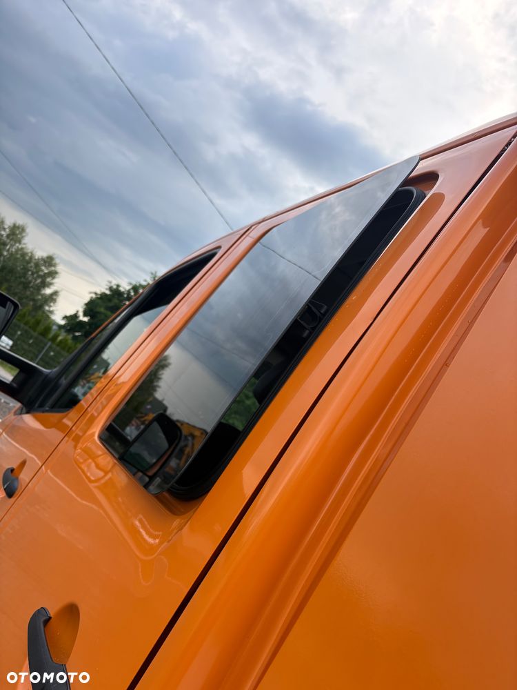 Mercedes-Benz Sprinter - 22