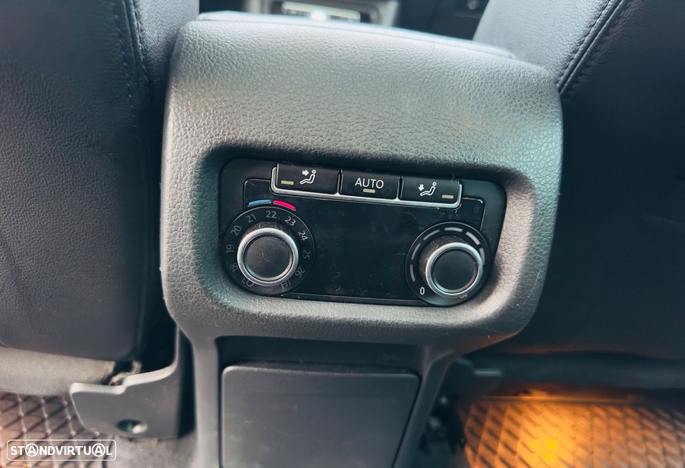 VW Sharan 2.0 TDI Blue Highline DSG - 21