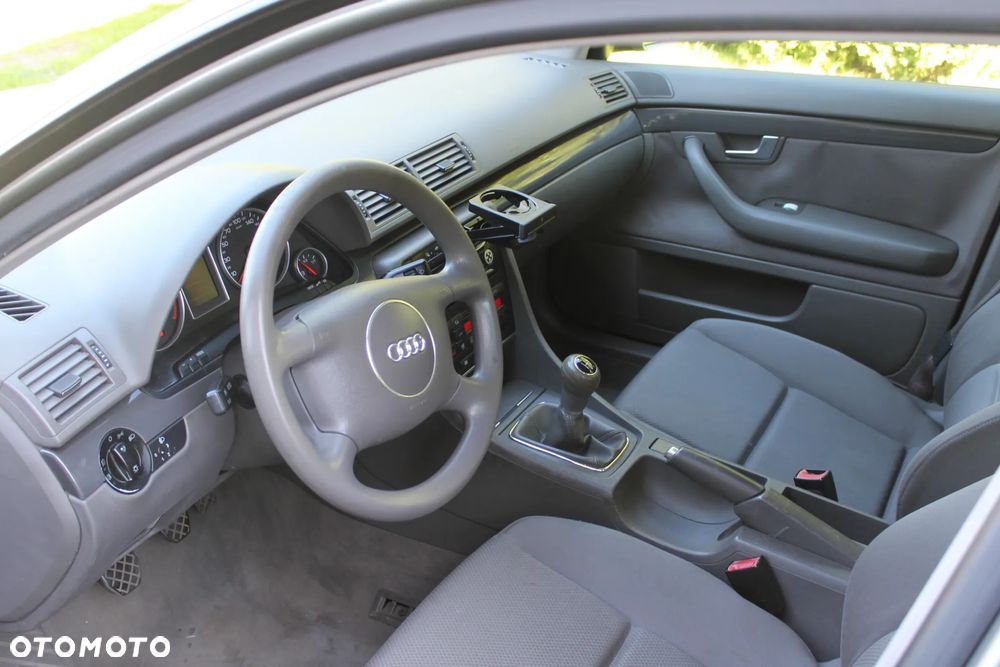Audi A4 Limousine - 12