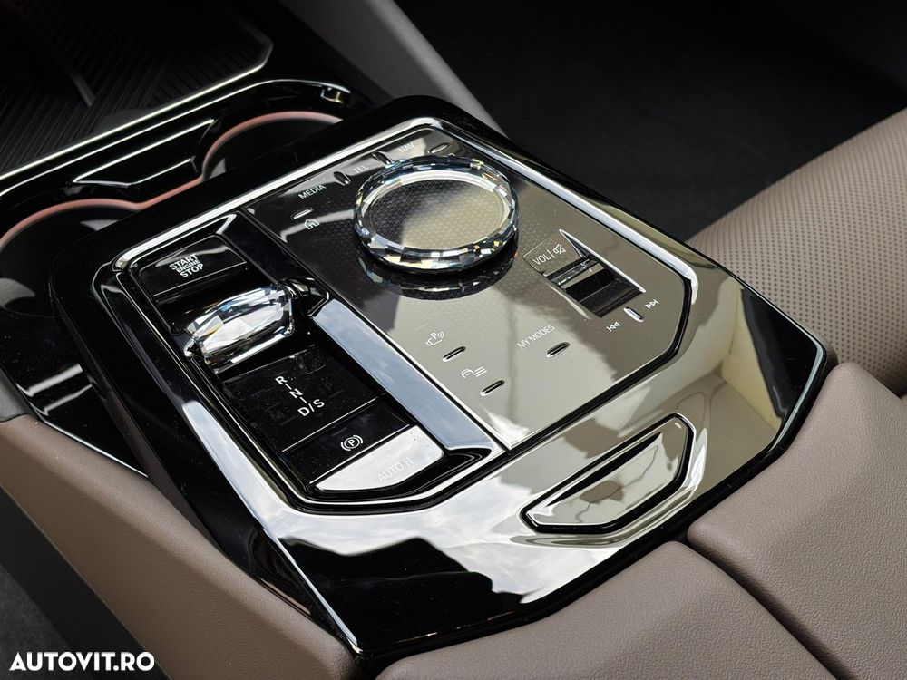 BMW Seria 5 530e xDrive Aut. - 16