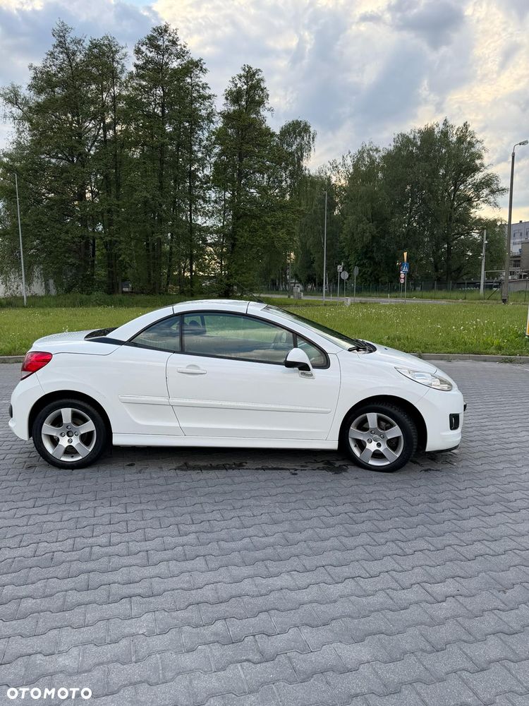 Peugeot 207 CC - 10