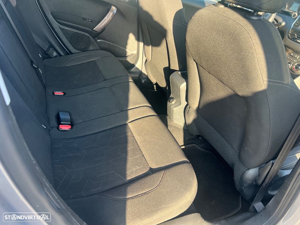 Peugeot 2008 1.2 PureTech Style - 11