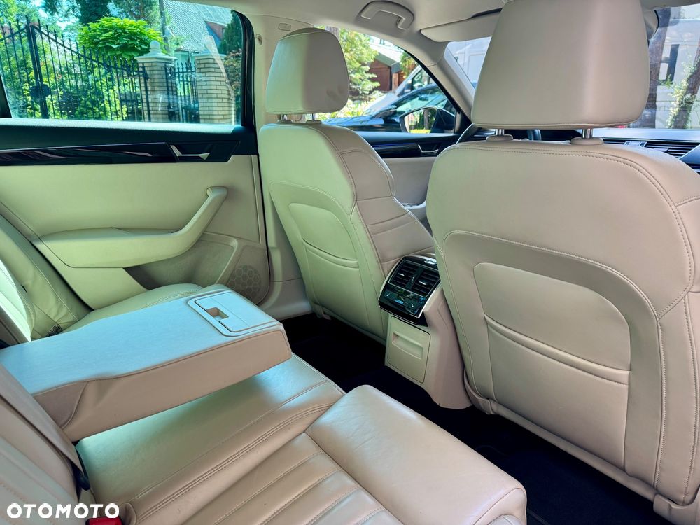 Skoda Superb 2.0 TSI 4x4 L&K DSG - 11