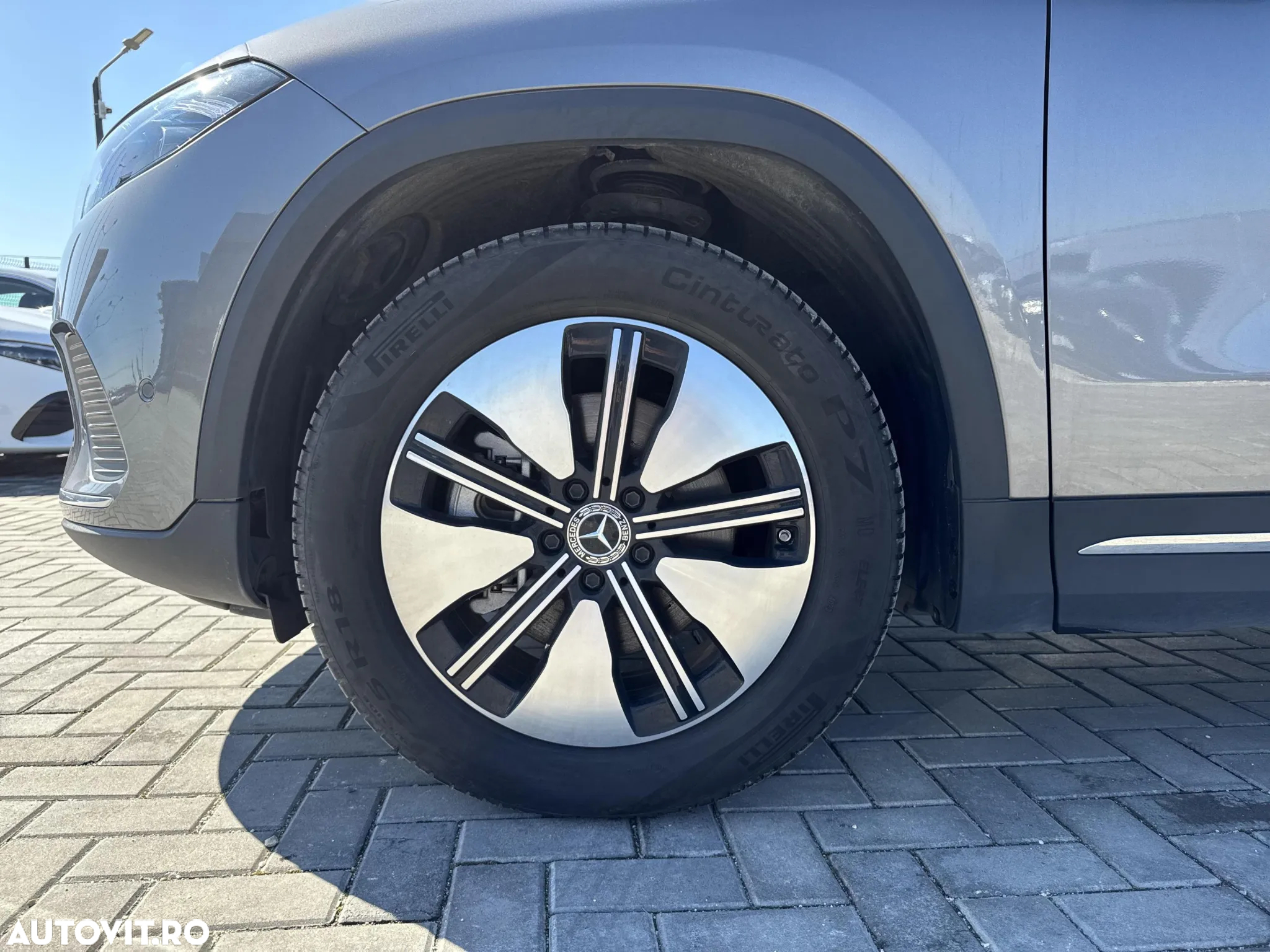 Mercedes-Benz EQA 250 - 16