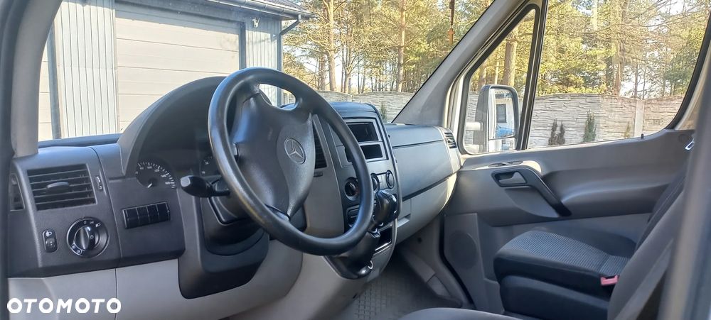 Mercedes-Benz Sprinter - 6