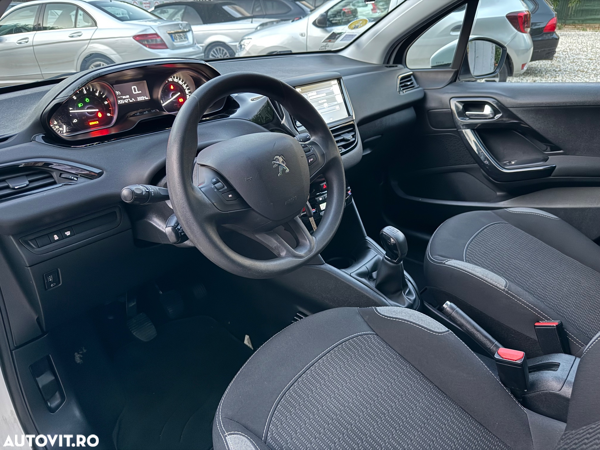 Peugeot 208 Blue-HDi 100 Stop&Start Allure - 13