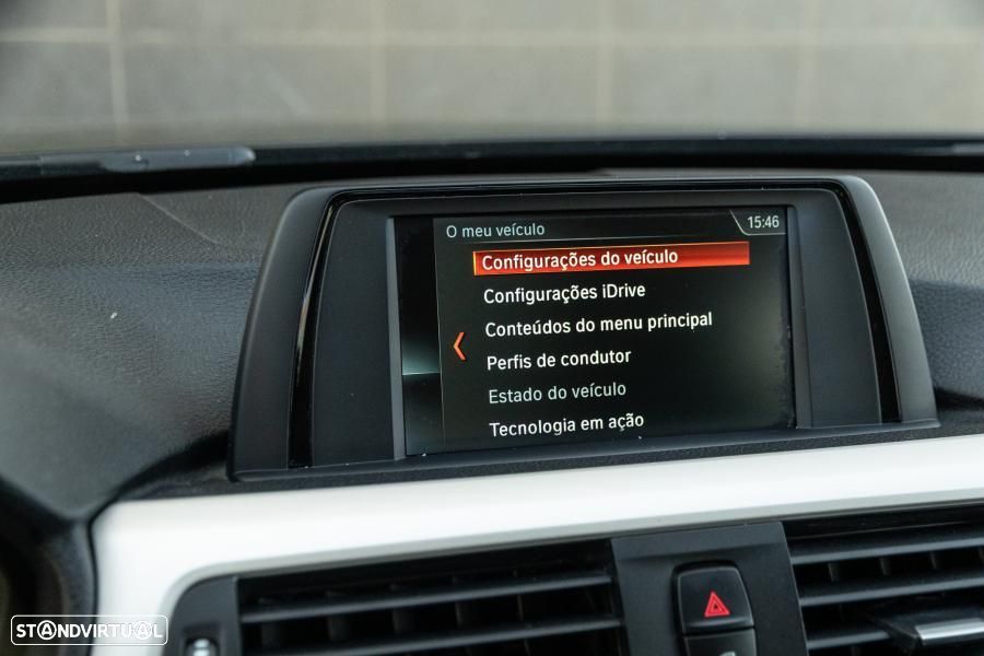 BMW 318 d Touring Auto - 40